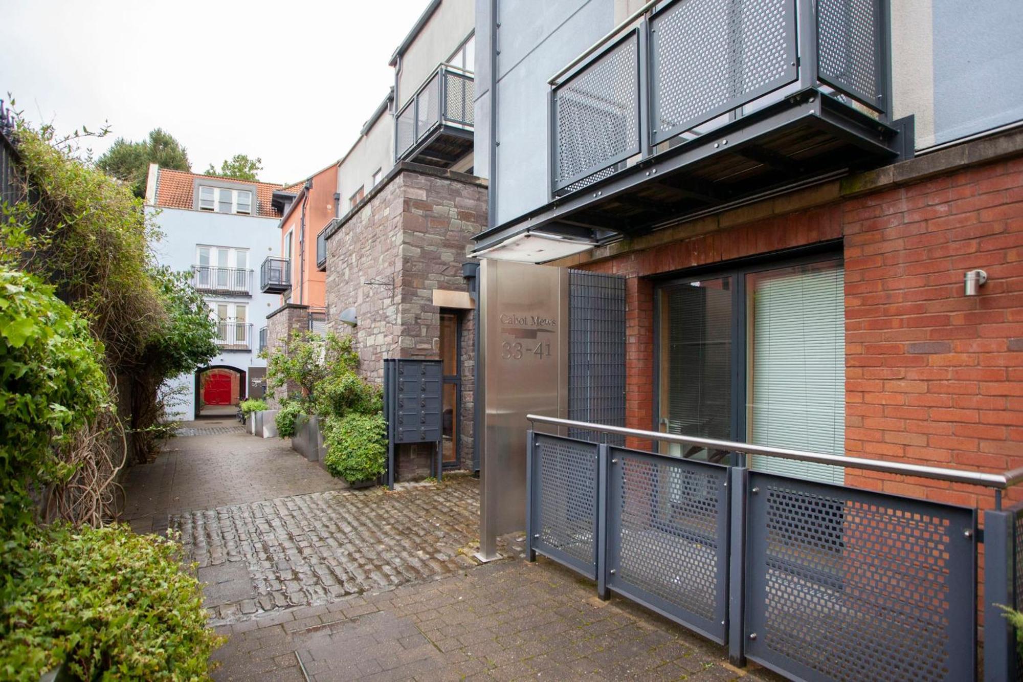 Higgihaus Cabot Mews #41 Prime Location