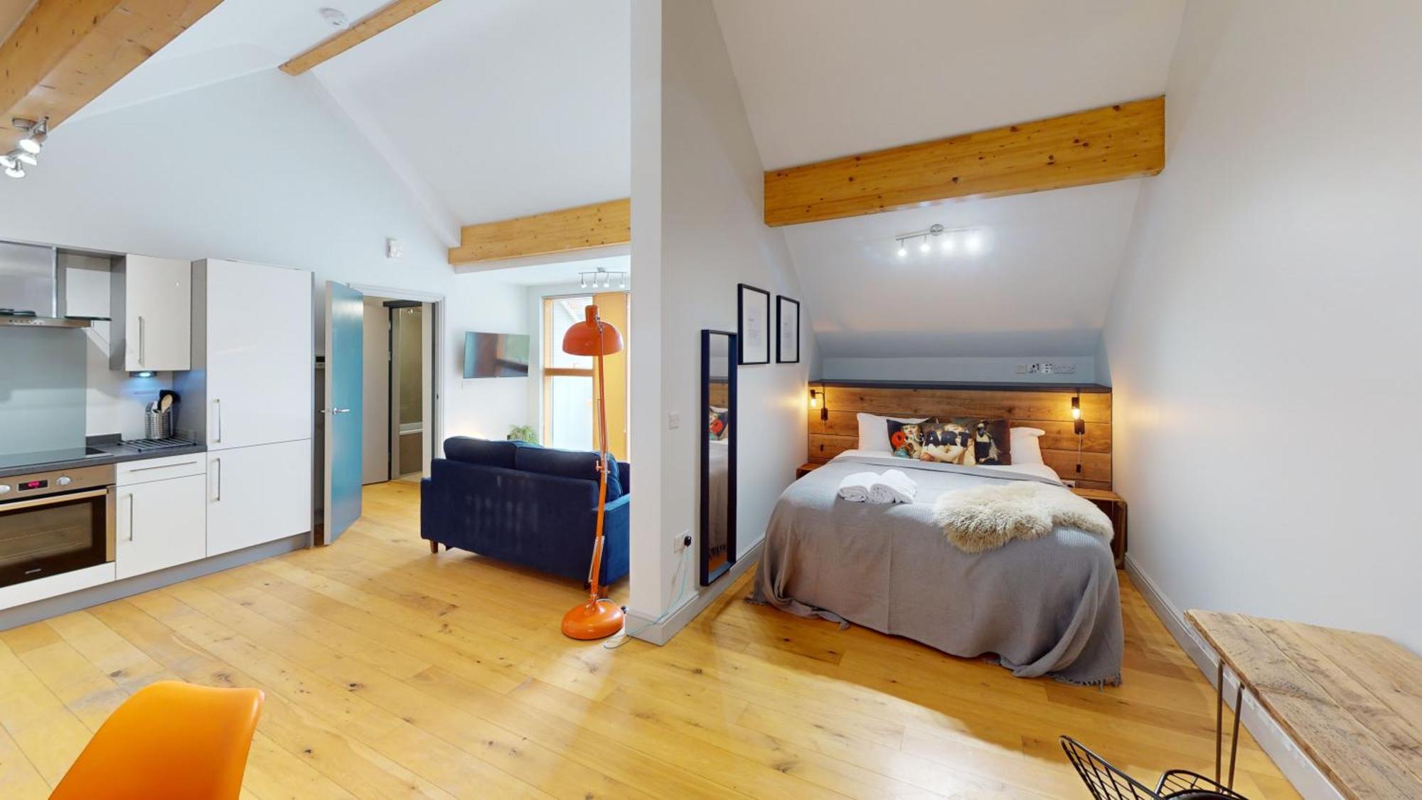 Higgihaus Cabot Mews #41 Prime Location Bristol